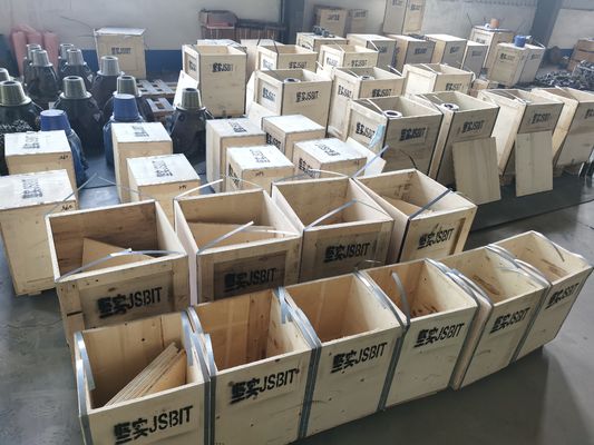 Öğütülmüş Diş Tricone Kaya Silindiri Uçları 637 Sert Oluşum 444.4mm Iadc 127
