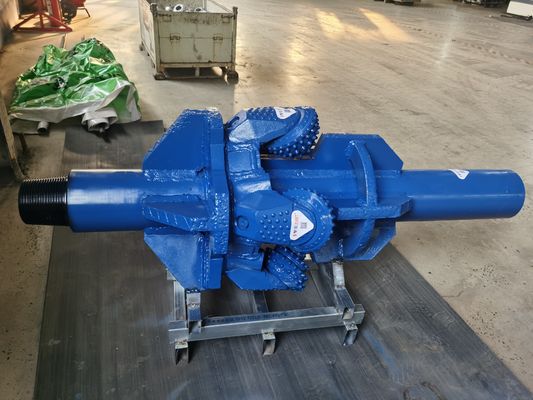 600 mm sert kaya delme deliği kamyonu 12 inçli tek ruloli koni ile