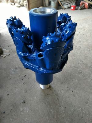 Su kuyusu ve dikey sondaj için 700 mm 28 inç montajlı bit delik açıcı