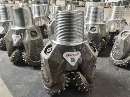Fabrika 12 inç IADC537 Tricone Roller Cone Bit Petrol Kuyu Kuyruklama için
