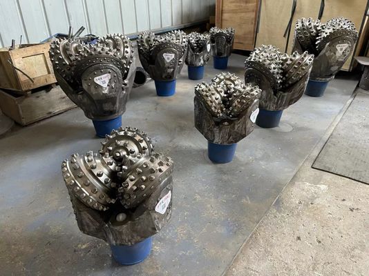Fabrika tedarikleri Doğrudan 393.7mm 15 1/2 inç IADC537 Tci Tricone matkap parçası